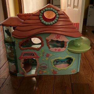 Biggest Littlest Pet Shop